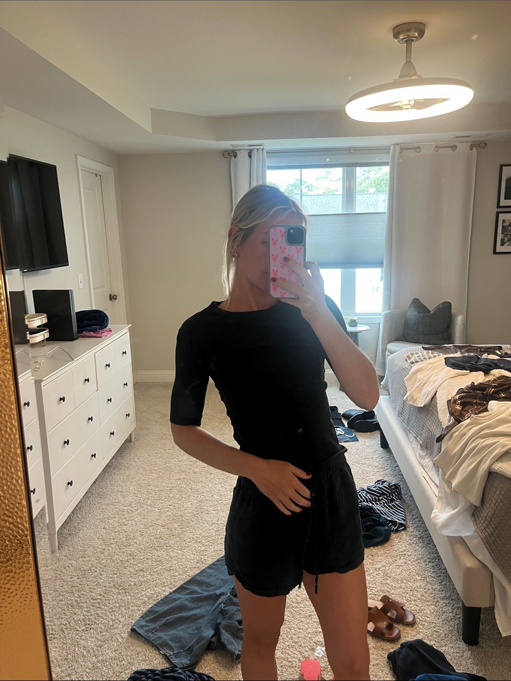 H&M Black Short Sleeve Crewneck Tee